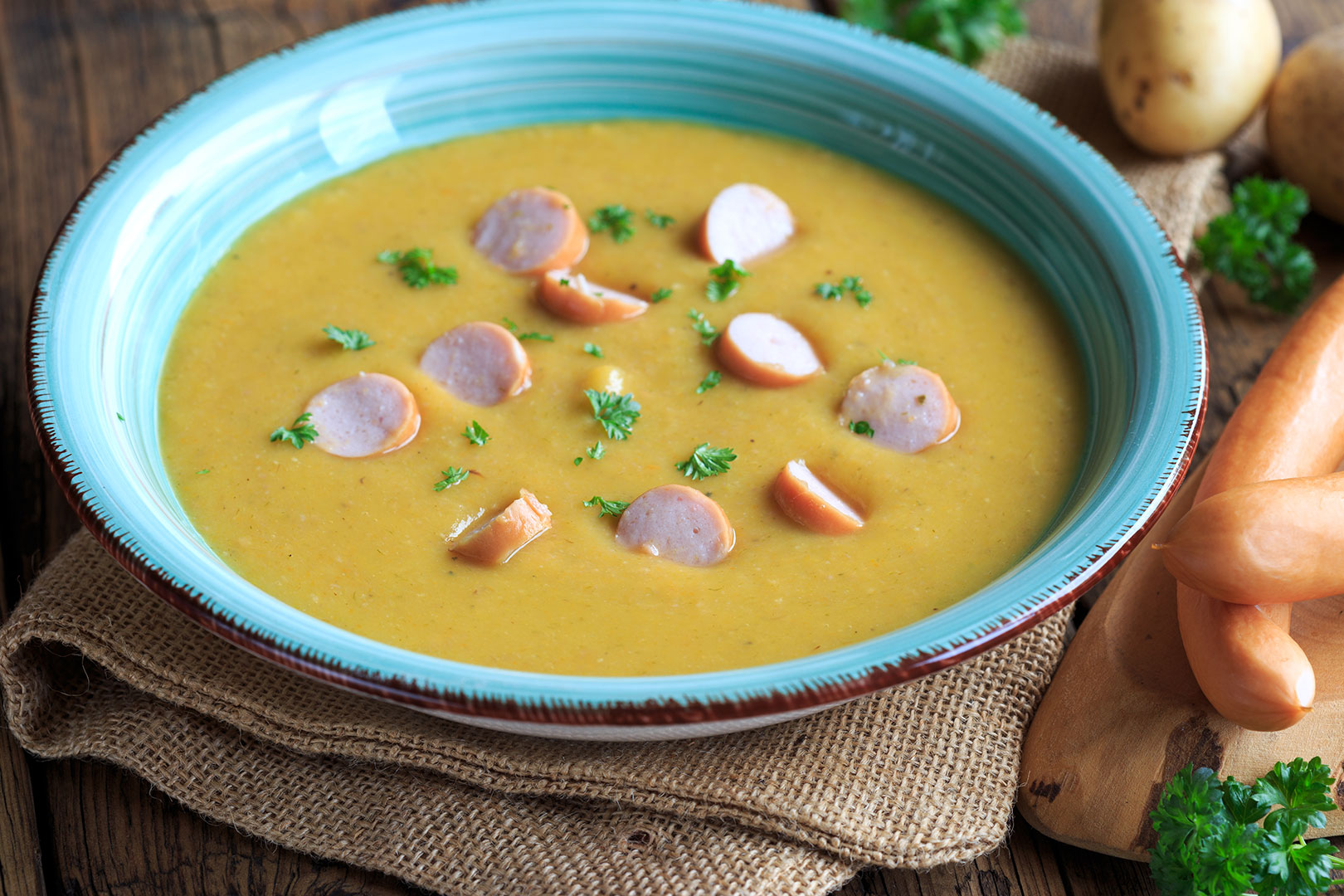 Lencsekrémleves virslivel